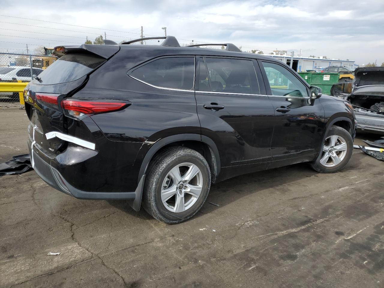 2022 TOYOTA HIGHLANDER L VIN:5TDCZRBH0NS225484