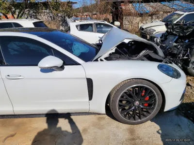 2018 Porsche Panamera VIN:
