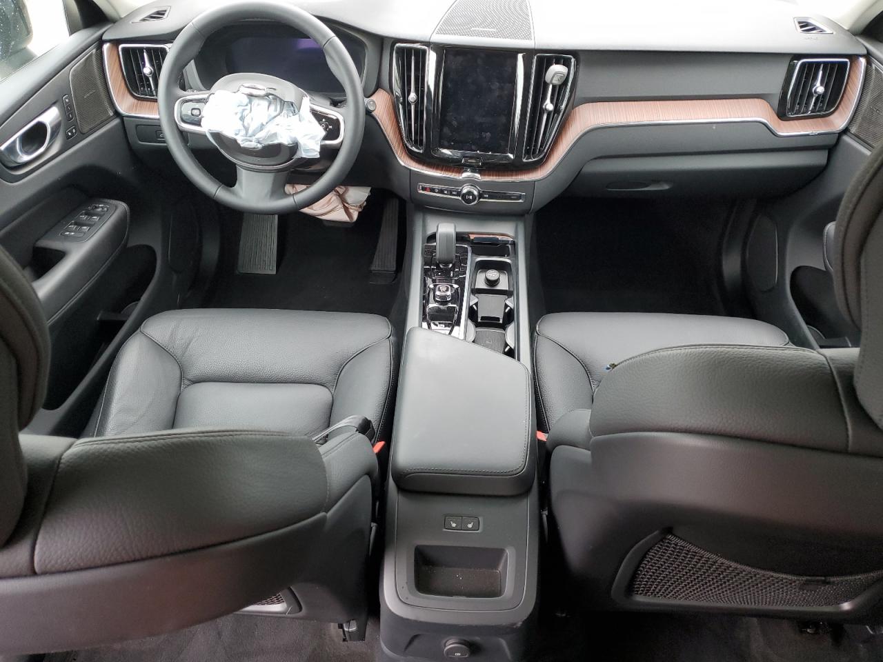 2024 VOLVO XC60 PLUS VIN:YV4H60DL6R1744521