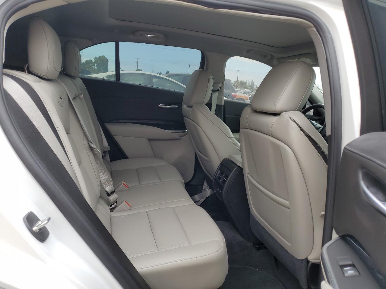 2023 CADILLAC XT4 PREMIUM LUXURY VIN:1GYFZCR41PF111214