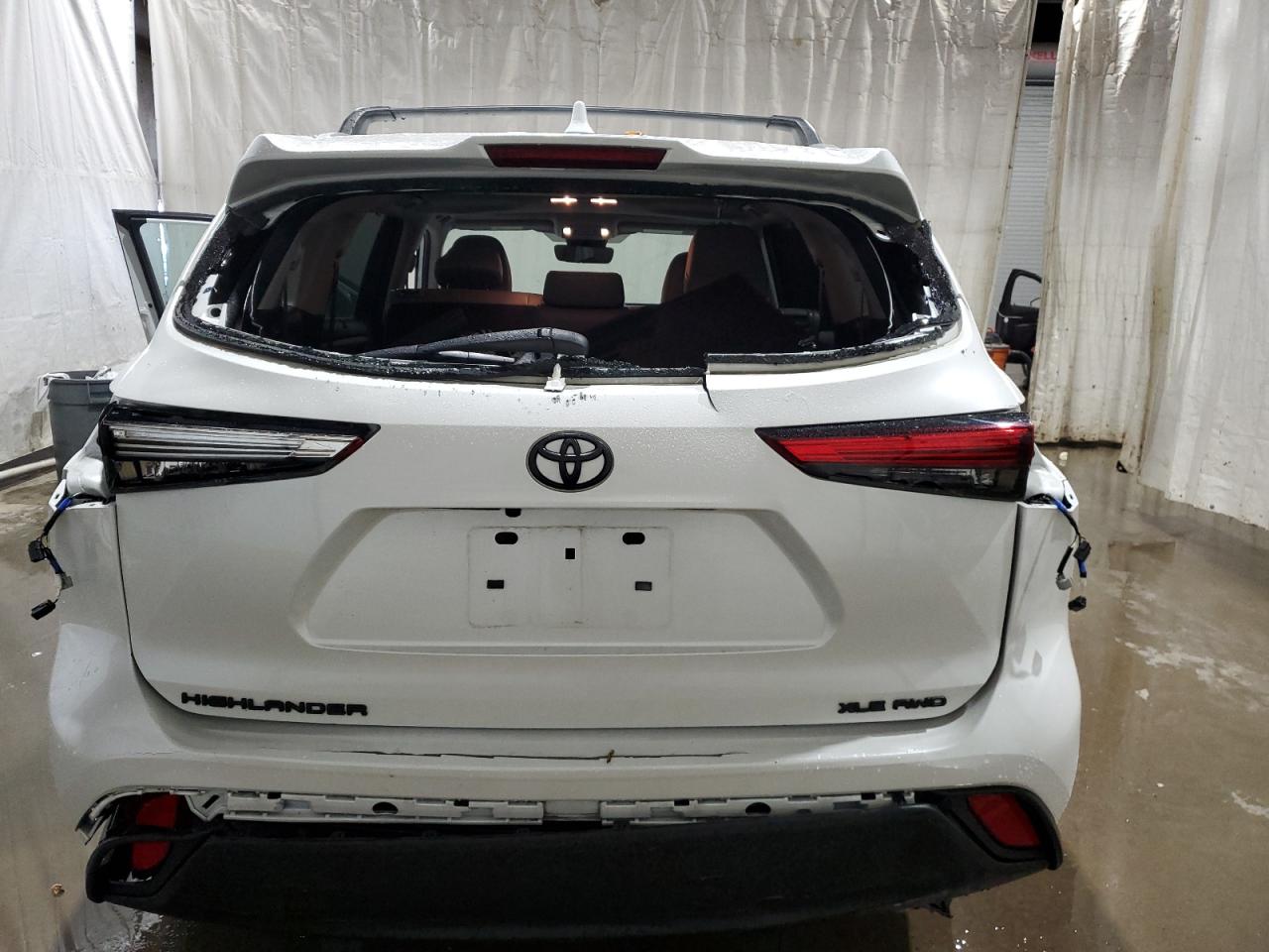 2022 TOYOTA HIGHLANDER XLE VIN:5TDGZRBH6NS255994