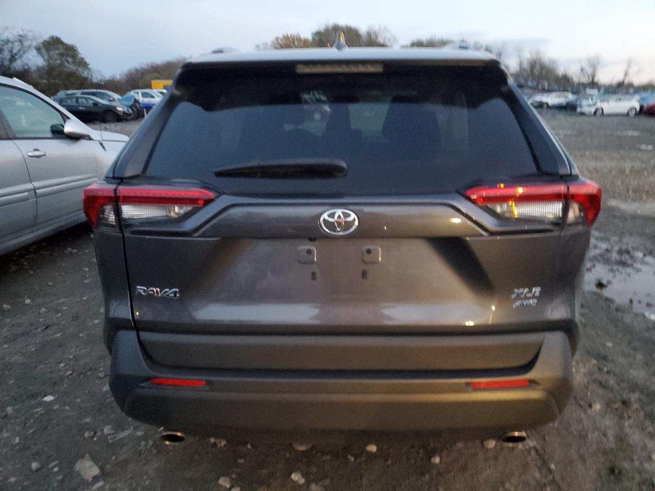 2022 TOYOTA RAV4 XLE VIN:2T3P1RFVXNC285622