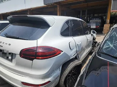 2015 Porsche Cayenne VIN: