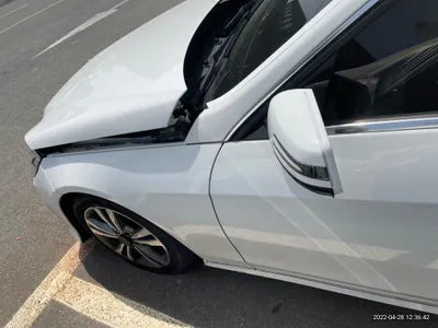 2015 Mercedes-Benz E 220 WDDHF0CB8GB208162 VIN:WDDHF0CB8GB208162