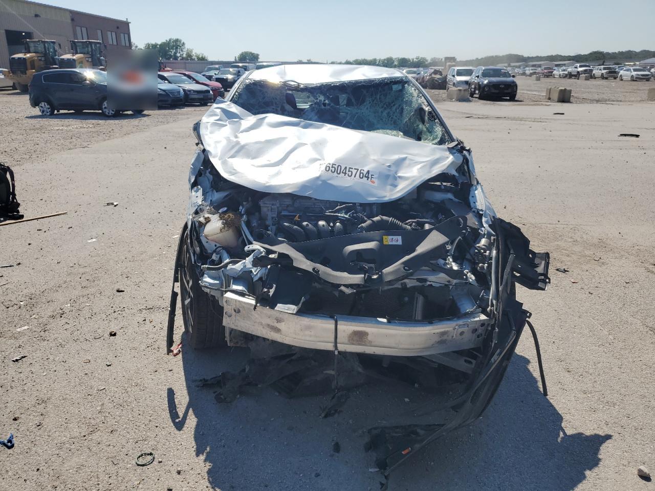 2022 TOYOTA C-HR XLE VIN:NMTKHMBX8NR144398