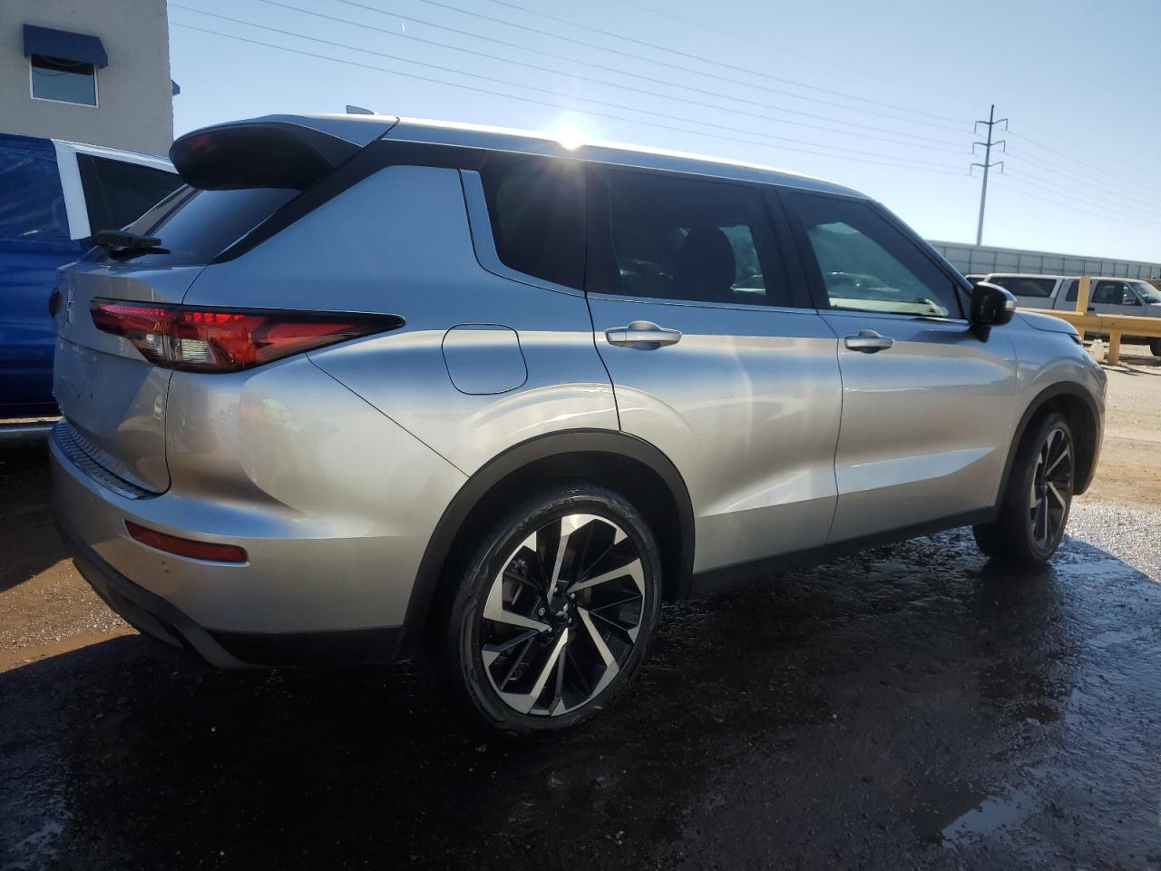 2022 MITSUBISHI OUTLANDER ES VIN:JA4J4TA88NZ072205