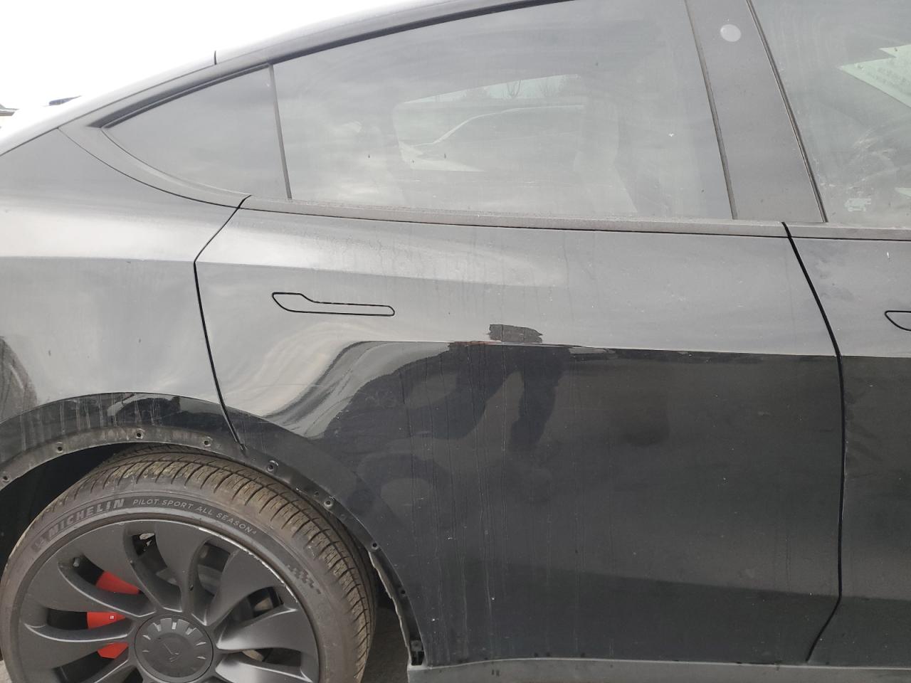 2022 TESLA MODEL Y  VIN:7SAYGDEF3NF576003