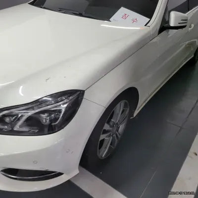 2014 Mercedes-Benz E 200 VIN: