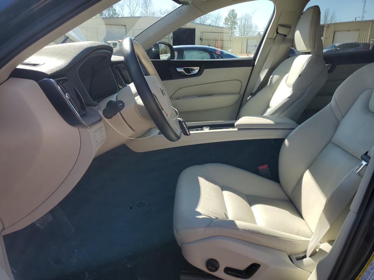 2022 VOLVO XC60 B5 MOMENTUM VIN:YV4L12DK5N1915975