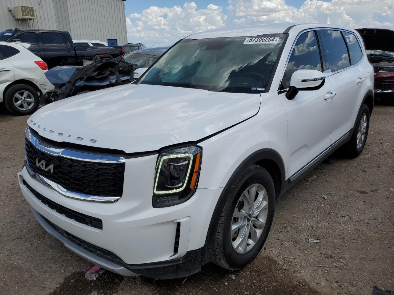 2022 KIA TELLURIDE LX VIN:5XYP24HC1NG265817