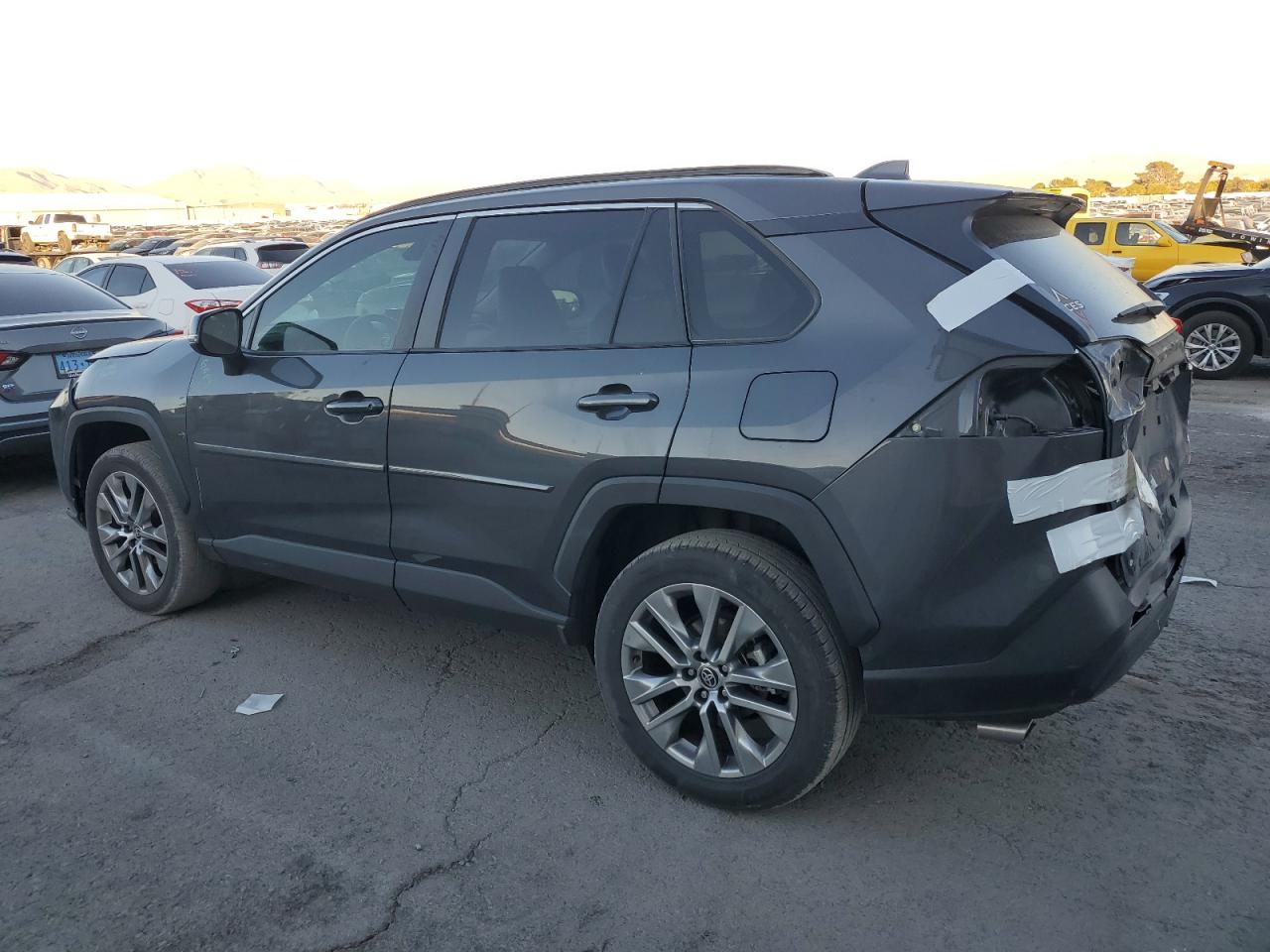 2022 TOYOTA RAV4 XLE PREMIUM VIN:2T3C1RFV2NW232961