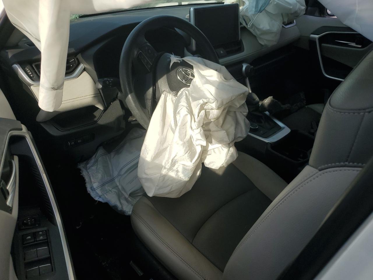 2023 TOYOTA RAV4 XLE VIN:JTMRWRFVXPD192219