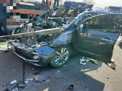 2017 Kia Carnival KNAMC81ABJS385825 VIN:KNAMC81ABJS385825