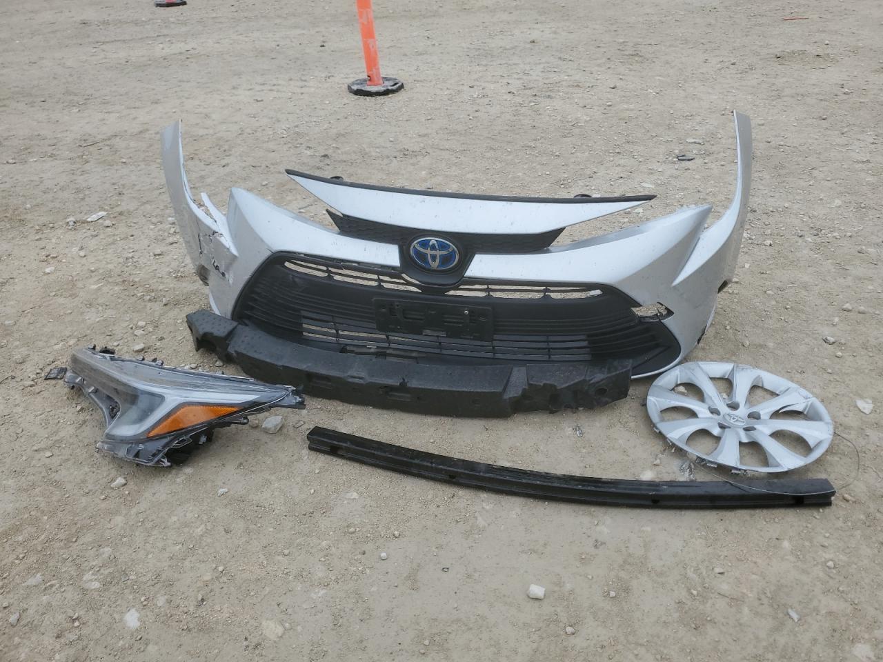 2024 TOYOTA COROLLA LE VIN:JTDBCMFE2R3043759