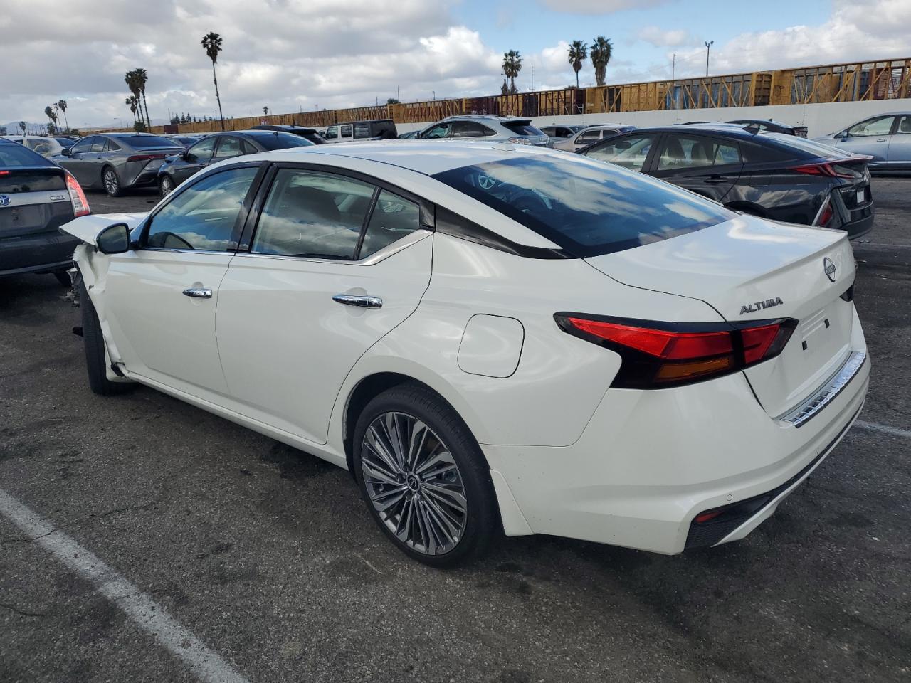 2023 NISSAN ALTIMA SL VIN:1N4BL4EV5PN412641