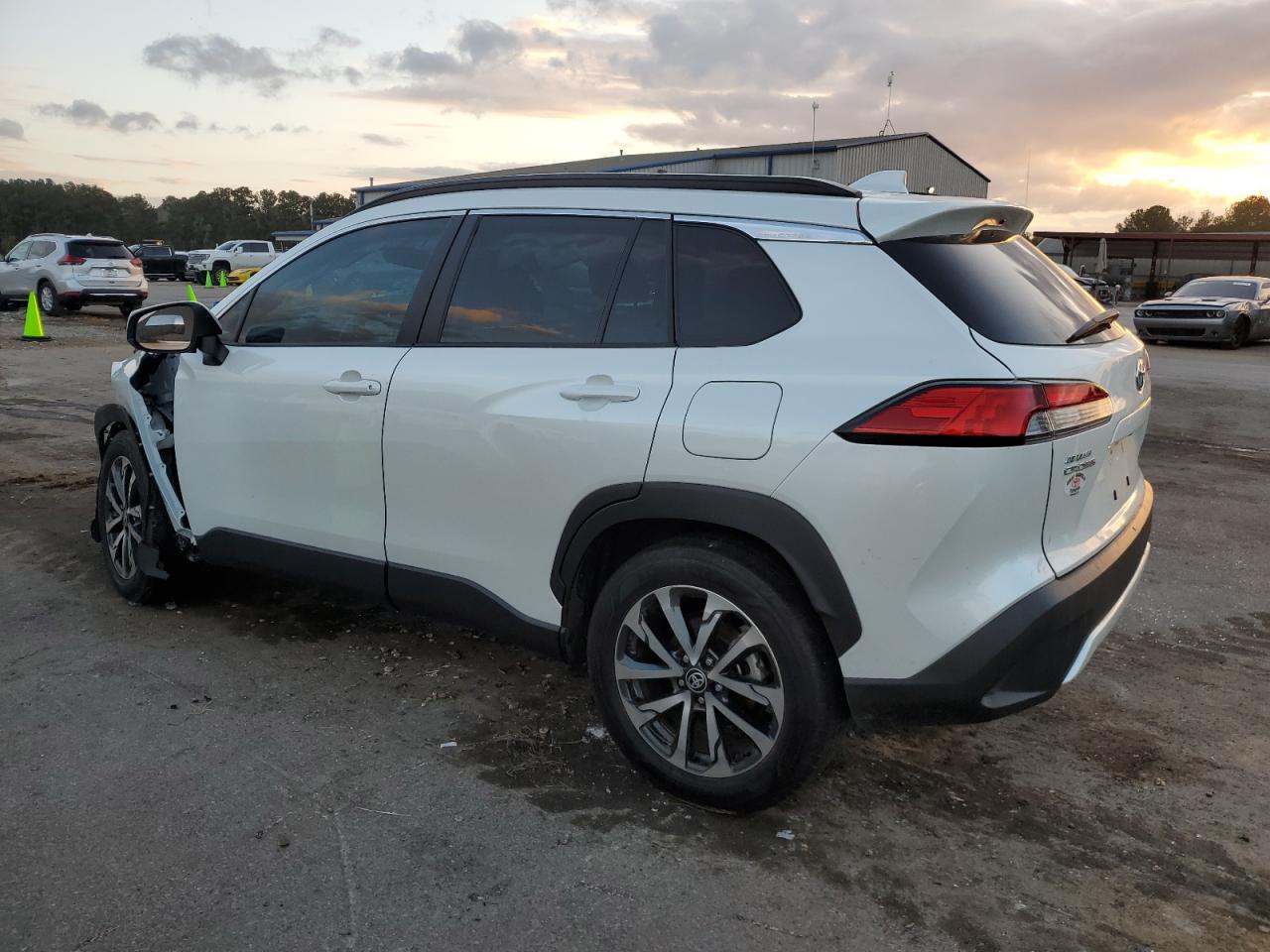 2023 TOYOTA COROLLA CROSS XLE VIN:7MUDAAAG6PV060099