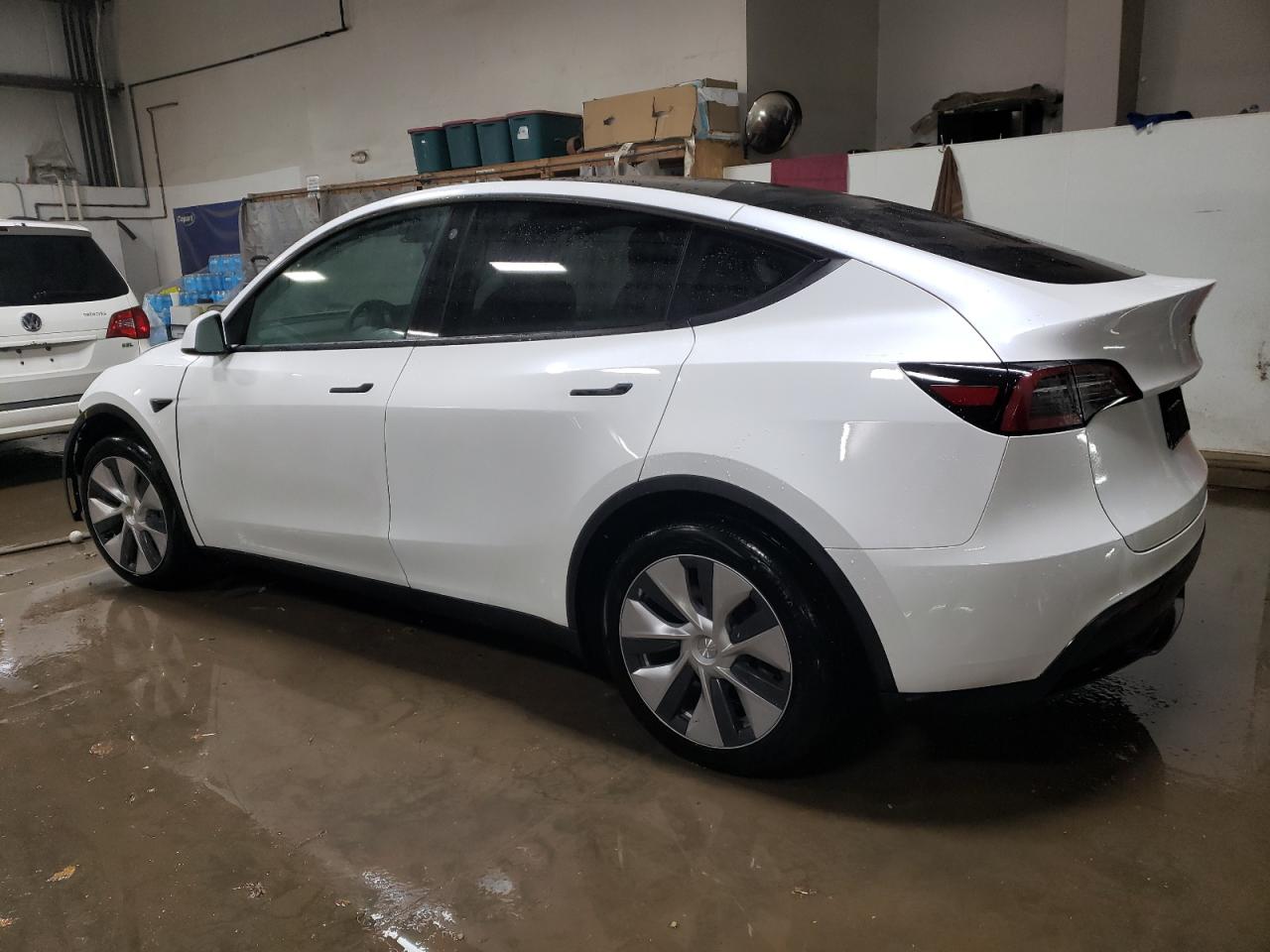 2023 TESLA MODEL Y  VIN:7SAYGDEE2PF601838
