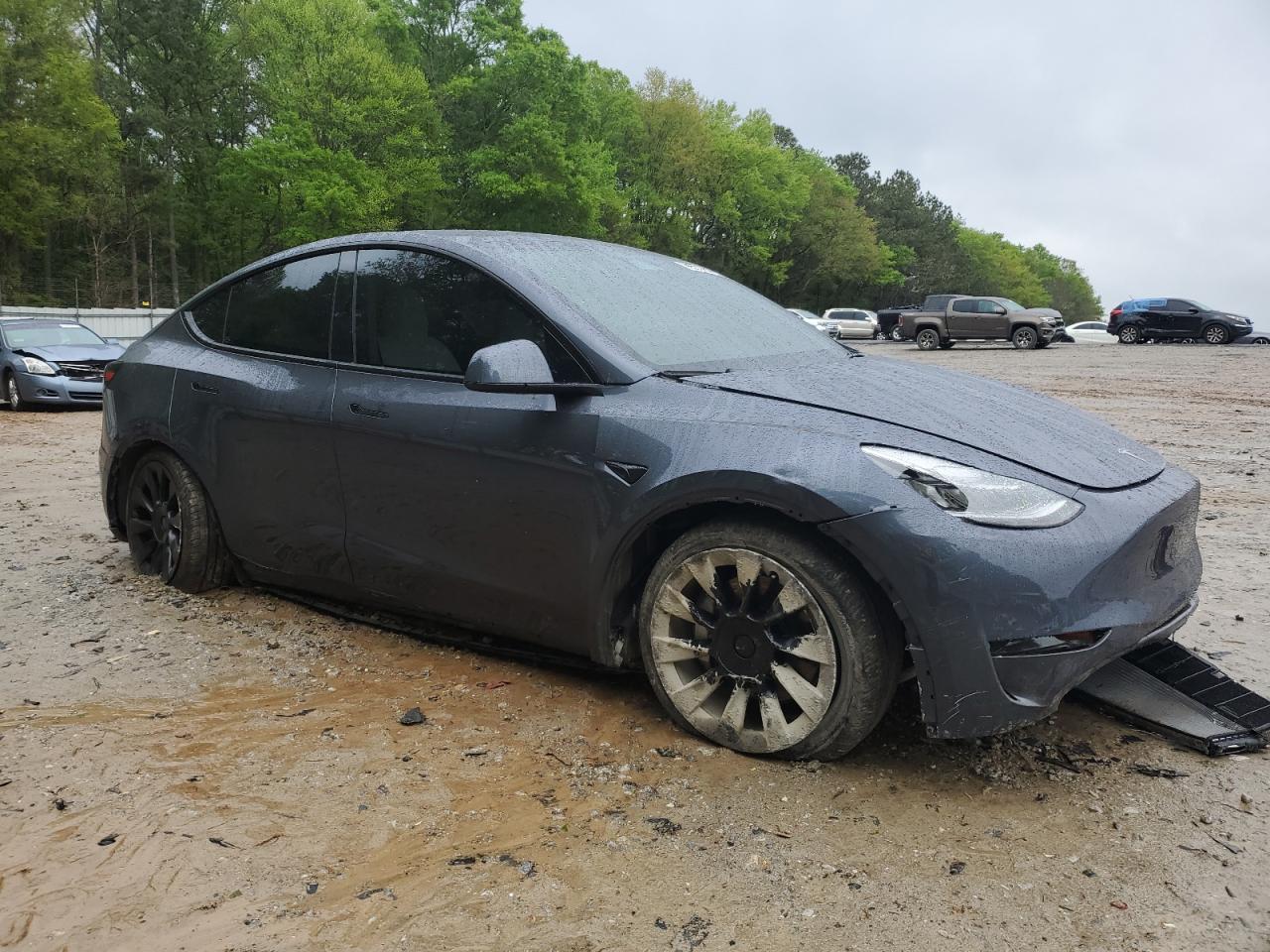 2023 TESLA MODEL Y  VIN:7SAYGDEE7PA147633