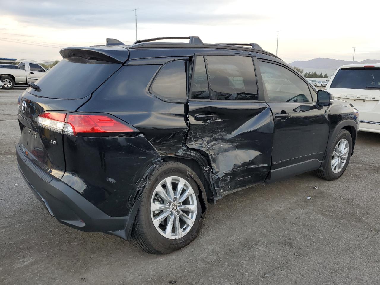 2022 TOYOTA COROLLA CROSS LE VIN:7MUCAAAG3NV034858