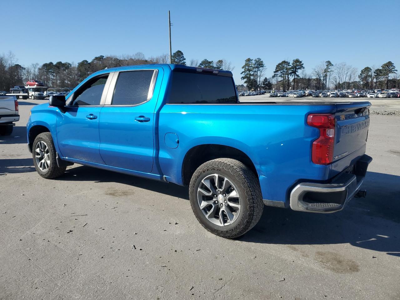 2022 CHEVROLET SILVERADO K1500 LT VIN:1GCUDDET1NZ607687