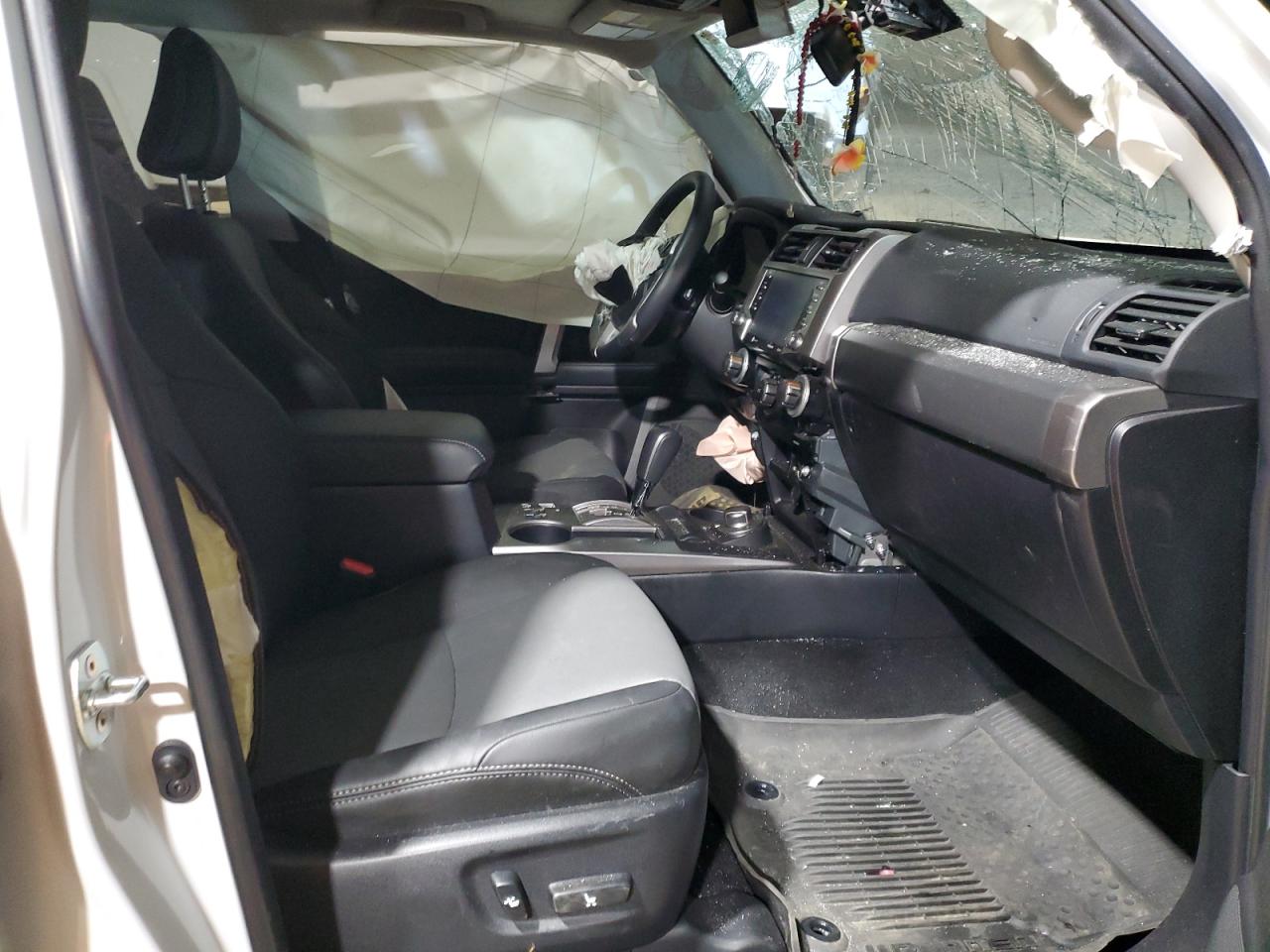 2024 TOYOTA 4RUNNER SR5/SR5 PREMIUM VIN:JTENU5JR1R6243312