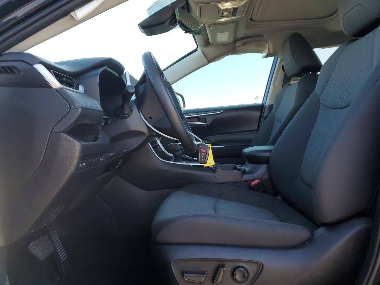 2024 TOYOTA RAV4 XLE VIN:2T3W1RFV3RC257694