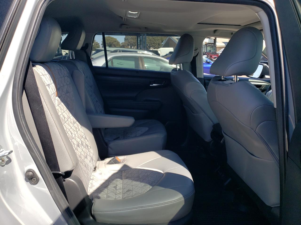 2022 TOYOTA HIGHLANDER HYBRID XLE VIN:5TDABRCH3NS539463