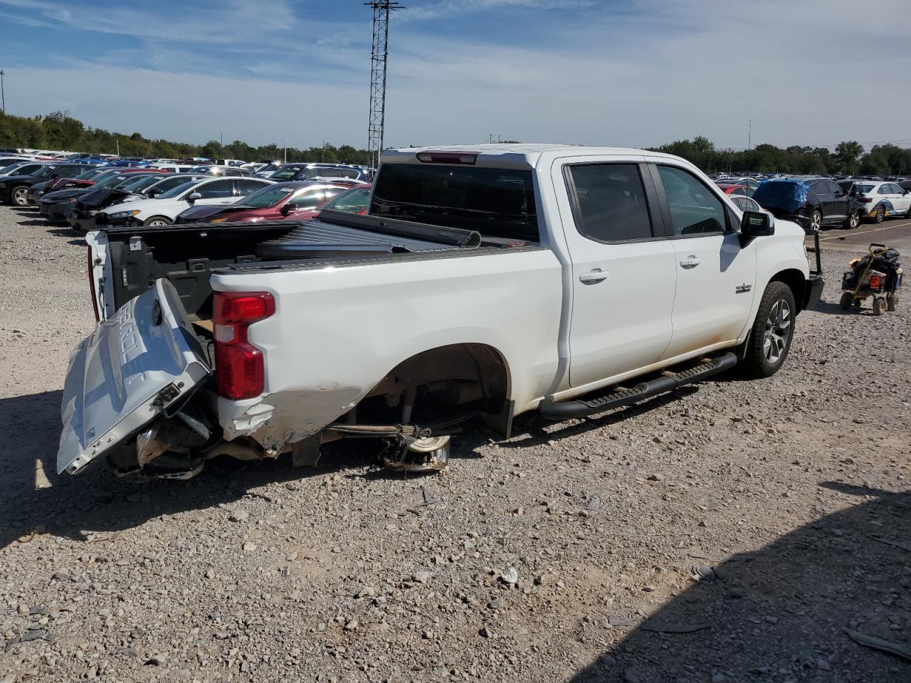 2022 CHEVROLET SILVERADO LTD K1500 LT VIN:1GCUYDED2NZ223978