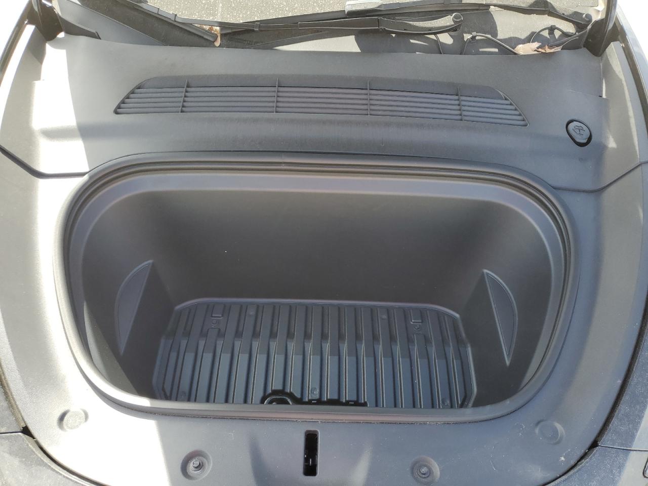2023 TESLA MODEL Y  VIN:7SAYGDEF4PF977952
