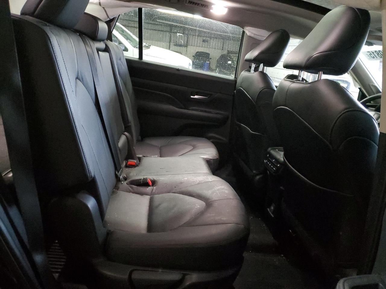 2024 TOYOTA GRAND HIGHLANDER XLE VIN:5TDACAB54RS012057