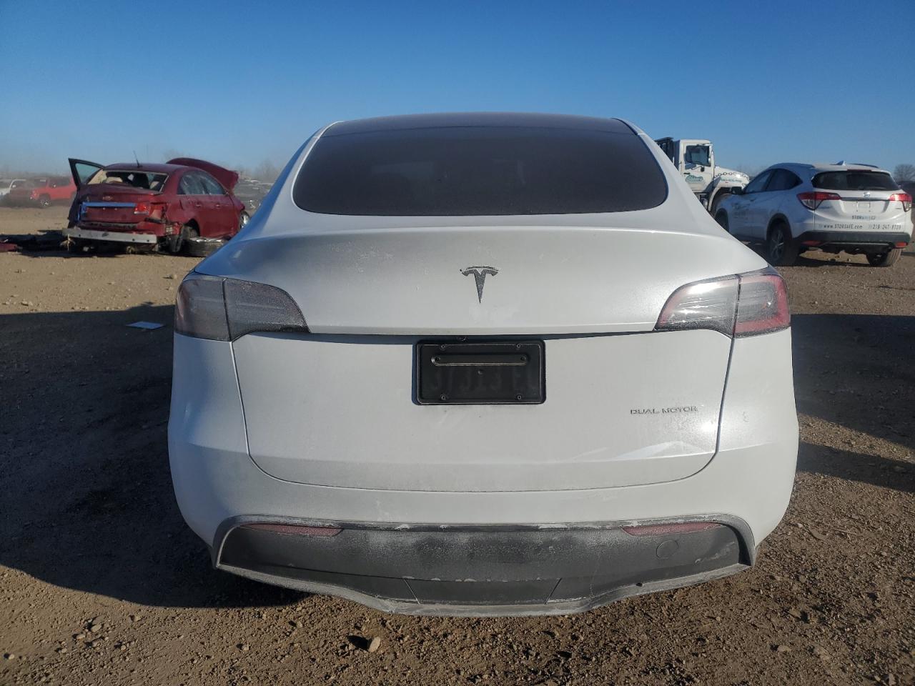 2024 TESLA MODEL Y  VIN:7SAYGDEE1RA260769
