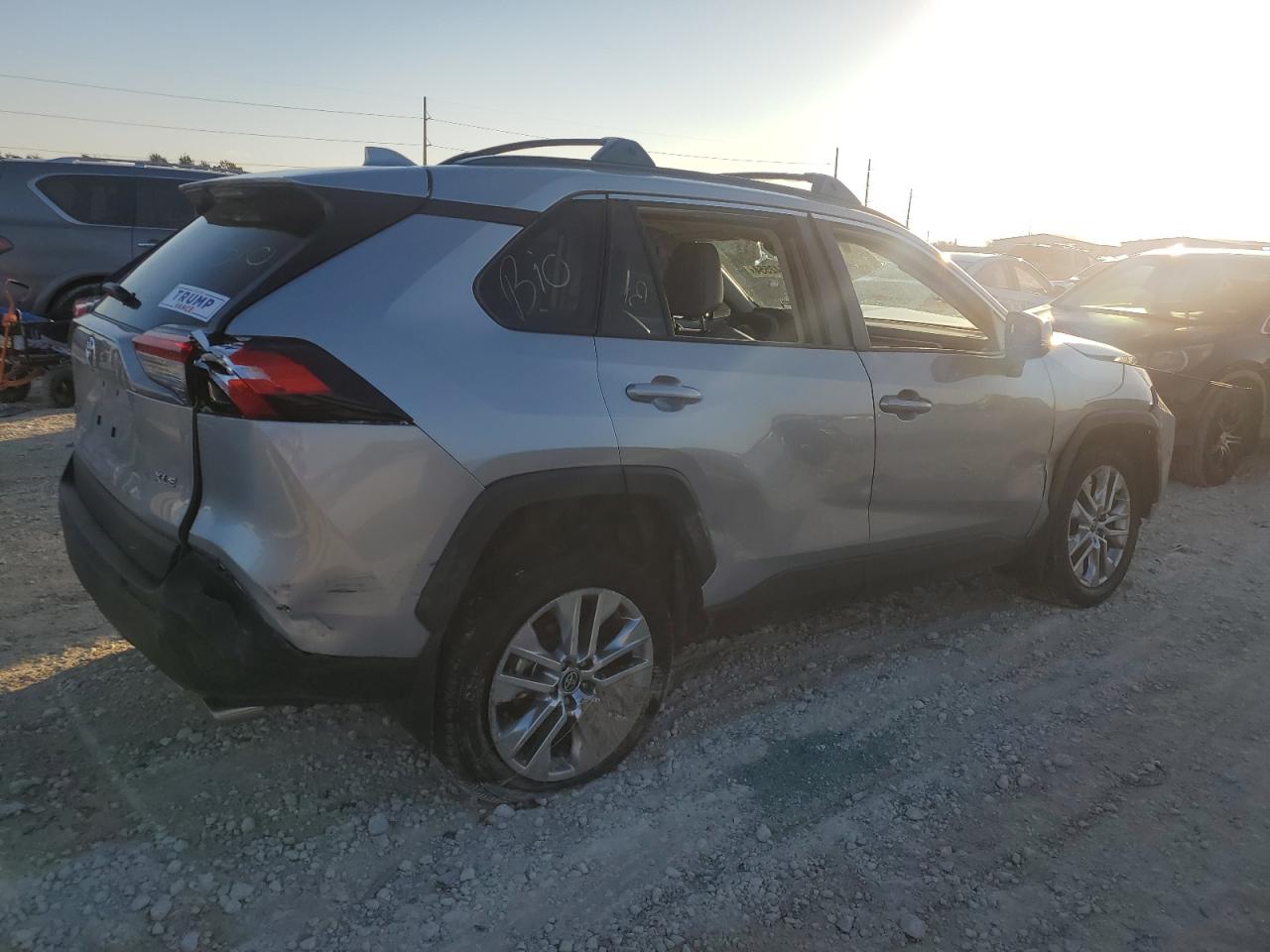 2024 TOYOTA RAV4 XLE PREMIUM VIN:2T3C1RFV6RC262519