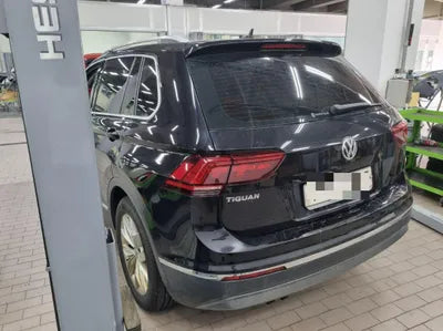 2020 Volkswagen Tiguan VIN: