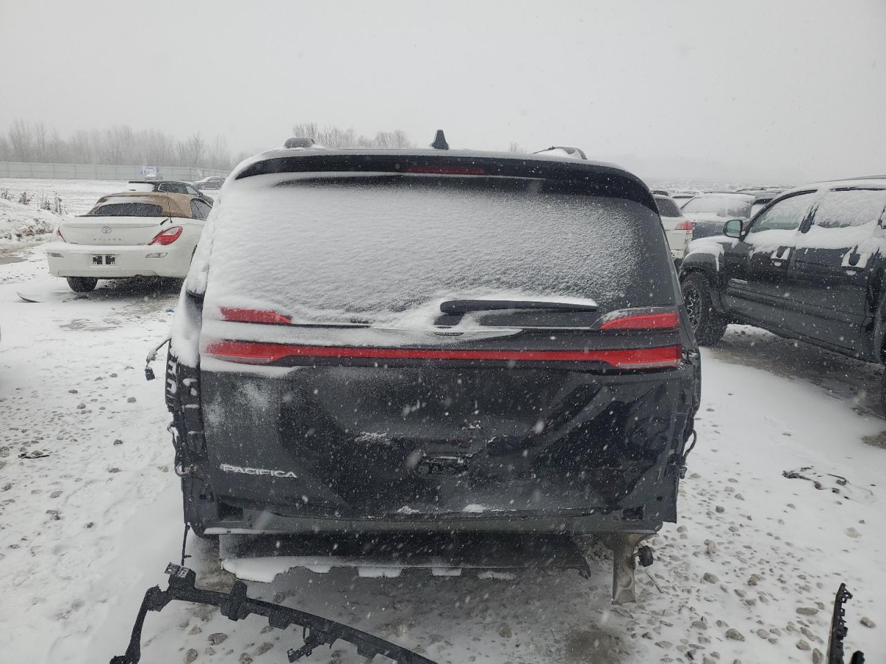 2022 CHRYSLER PACIFICA TOURING L VIN:2C4RC1BG1NR135516