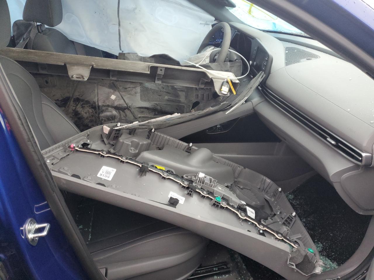 2023 HYUNDAI ELANTRA SEL VIN:5NPLM4AG1PH105213