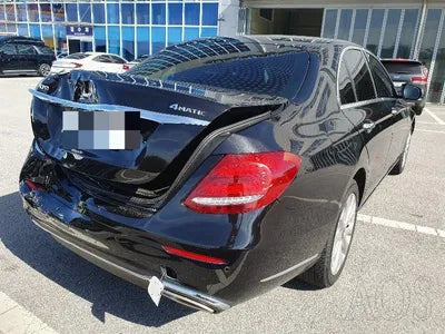 2017 Mercedes-Benz E 300 VIN: