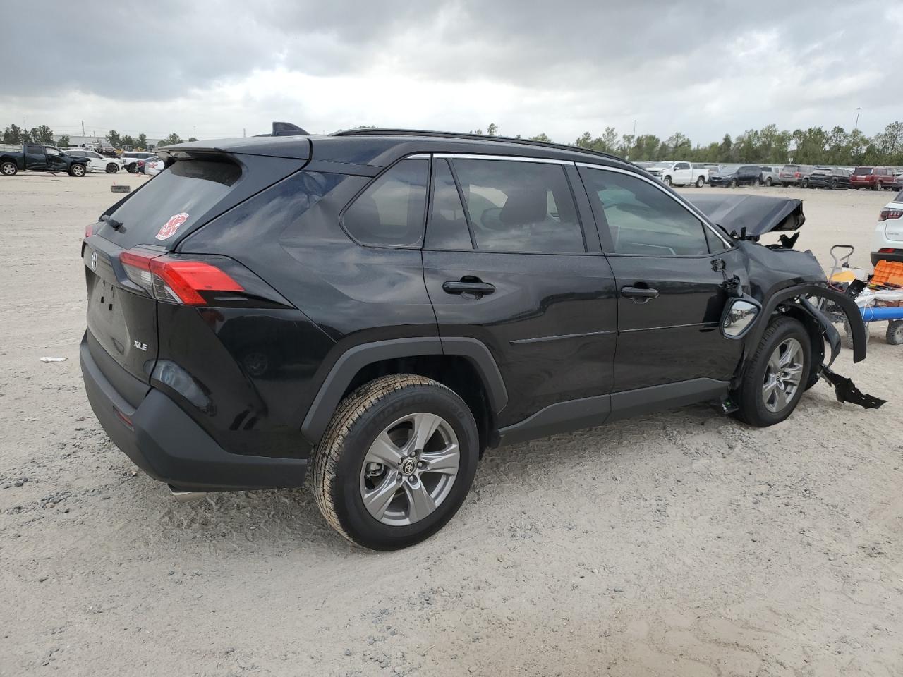 2024 TOYOTA RAV4 XLE VIN:2T3W1RFVXRC288683