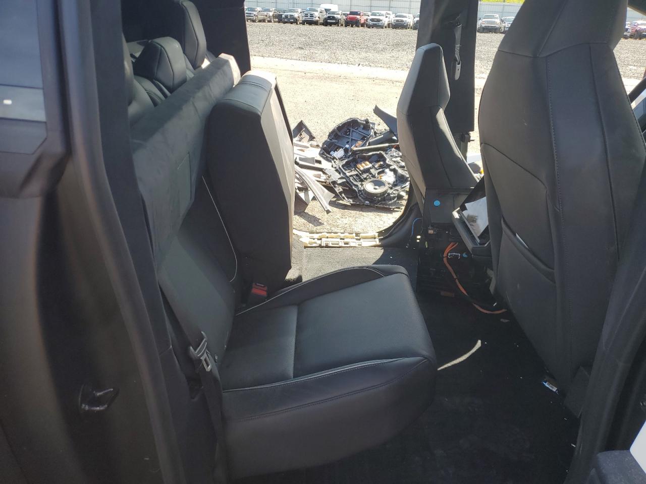 2024 TESLA CYBERTRUCK  VIN:7G2CEHEEXRA017494