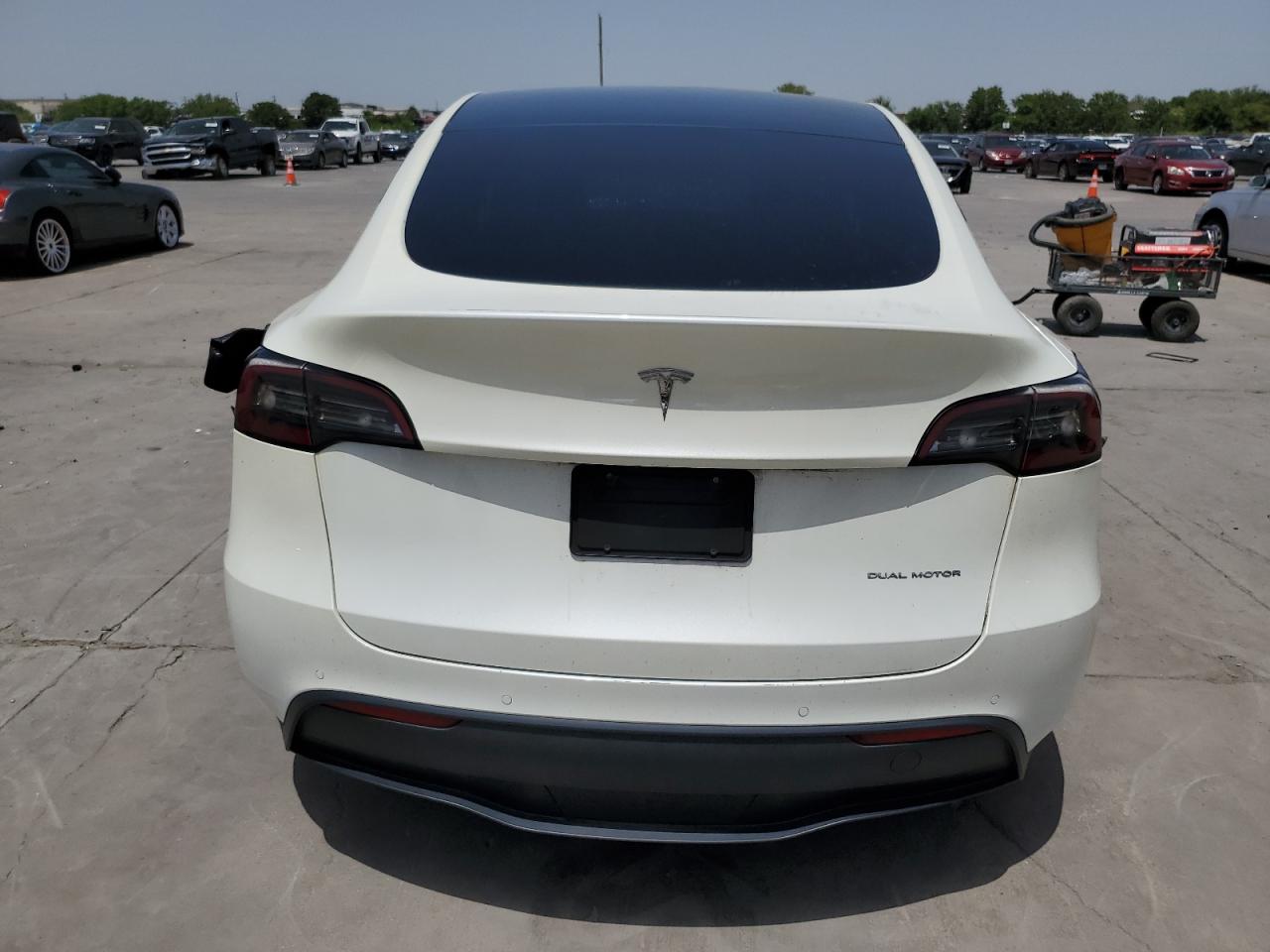 2022 TESLA MODEL Y  VIN:7SAYGDEE6NF355356