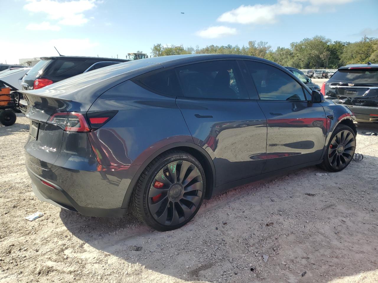 2023 TESLA MODEL Y  VIN:7SAYGDEF3PF906709