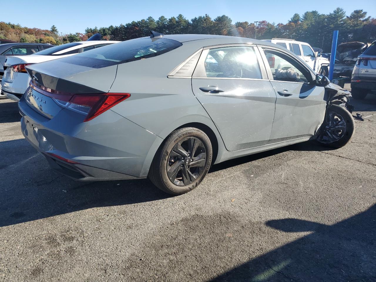 2022 HYUNDAI ELANTRA SEL VIN:KMHLM4AG2NU358099