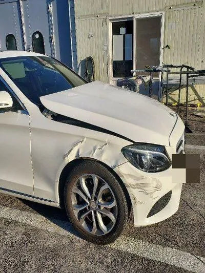 2015 Mercedes-Benz C 200 VIN: