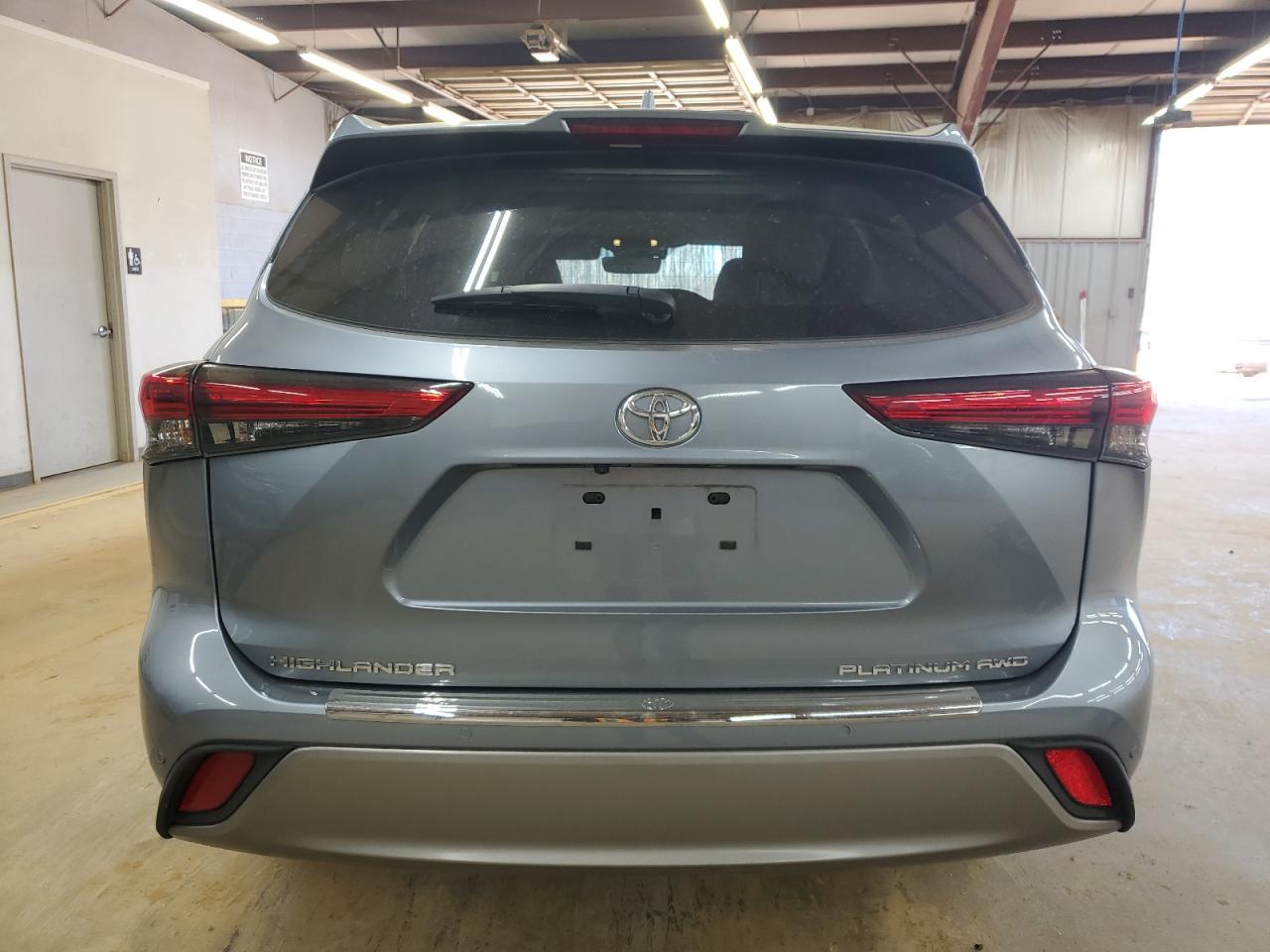 2022 TOYOTA HIGHLANDER PLATINUM VIN:5TDFZRBH5NS255058