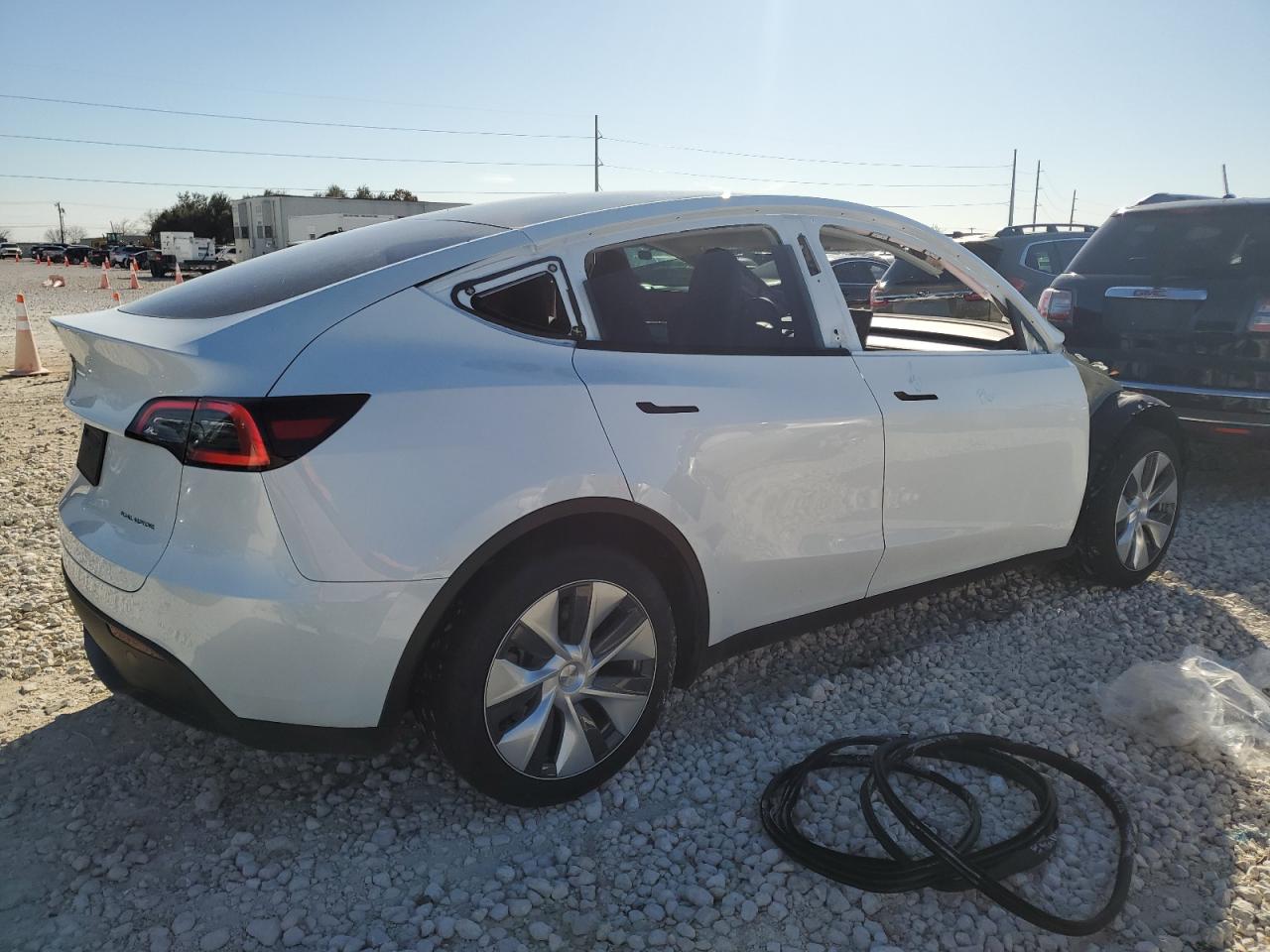 2023 TESLA MODEL Y  VIN:7SAYGDEE6PA147428