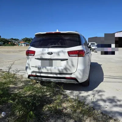 2015 Kia Carnival VIN: