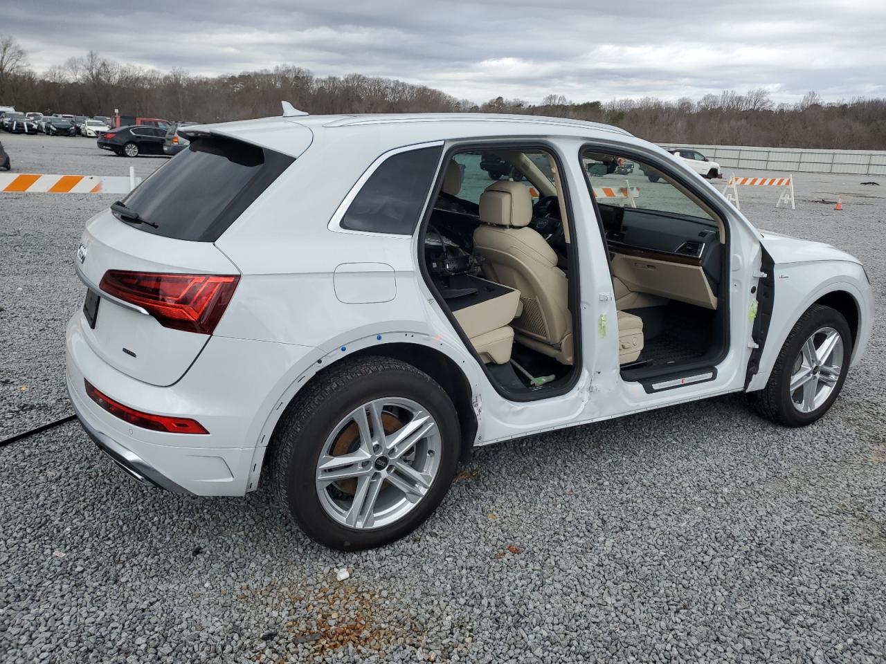 2024 AUDI Q5 E PREMIUM PLUS 55 VIN:WA1E2AFY9R2009973