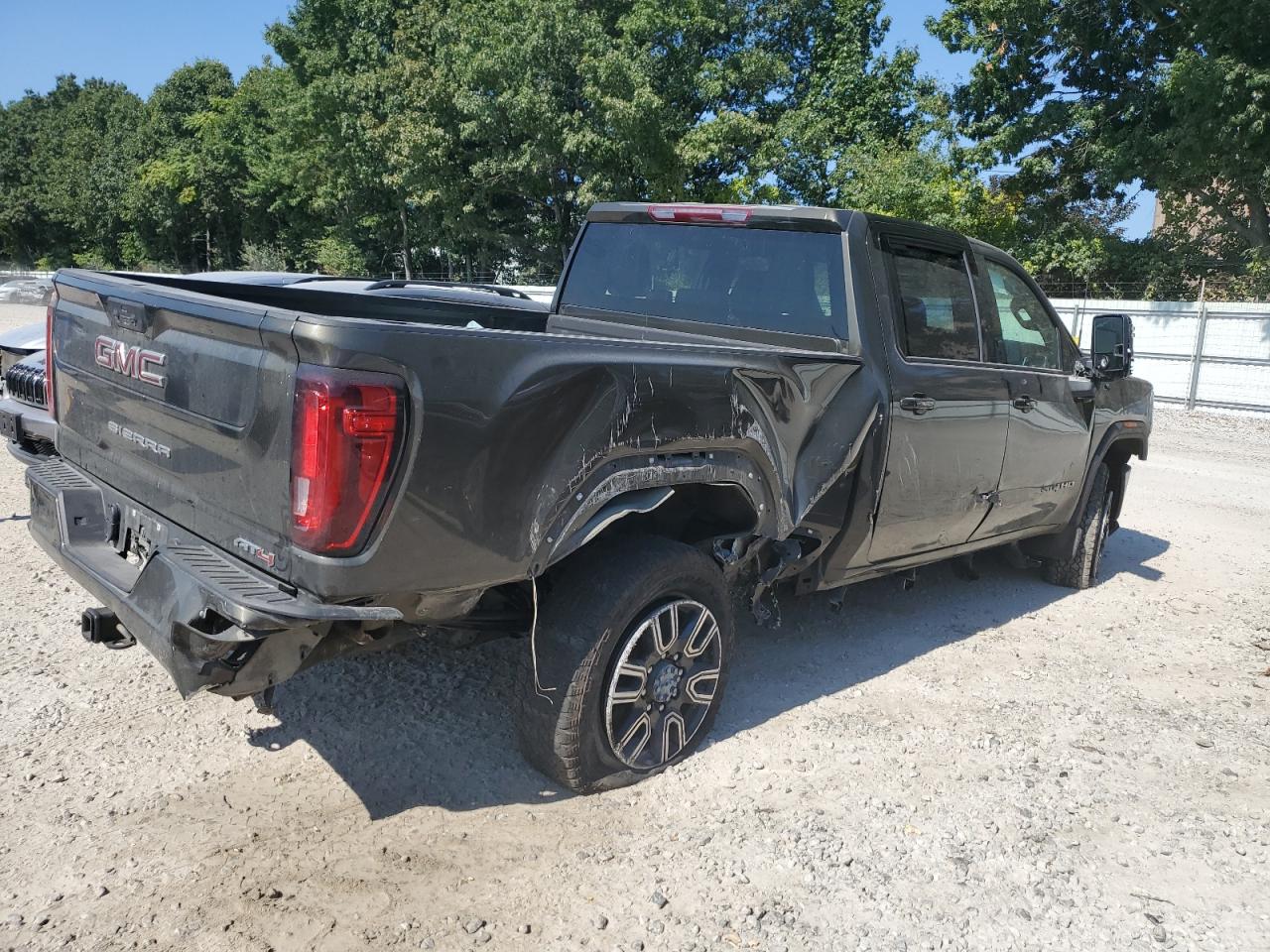 2022 GMC SIERRA K2500 AT4 VIN:1GT49PE77NF208340