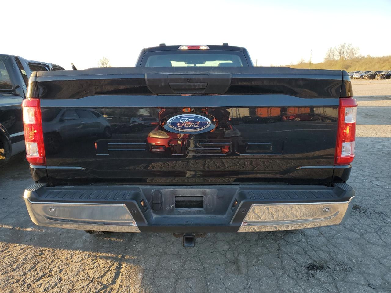 2022 FORD F150  VIN:1FTMF1E52NKE30280