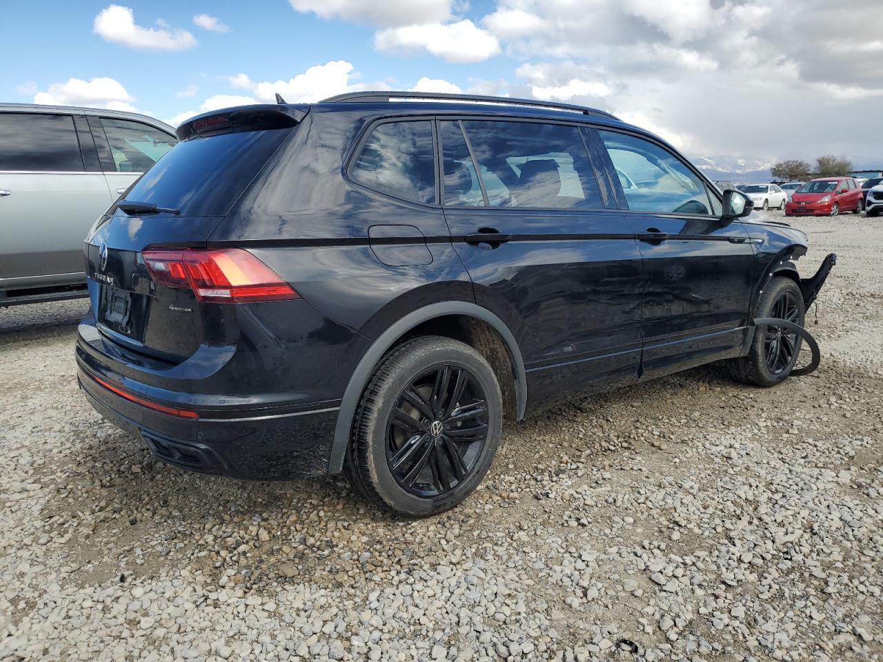 2022 VOLKSWAGEN TIGUAN SE R-LINE BLACK VIN:3VV8B7AX4NM145209