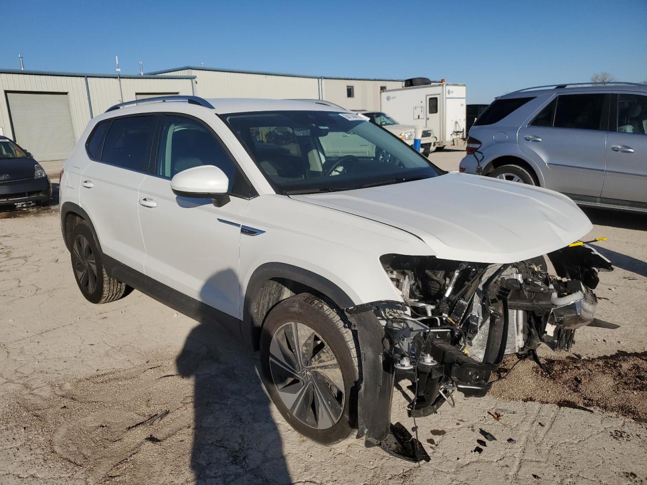 2024 VOLKSWAGEN TAOS SE VIN:3VVUX7B25RM039795